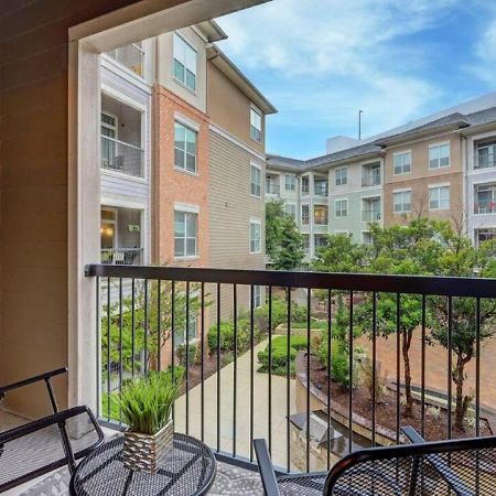 Inviting 2Br - Gym, Pool, Biz Center & Free Parking! Walk 2 Nrg Stadium! Near Med Ctr, Galleria, & Rice Village Houston Eksteriør billede