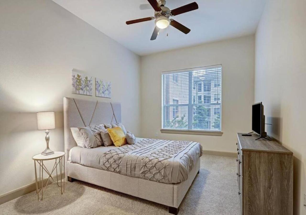Inviting 2Br - Gym, Pool, Biz Center & Free Parking! Walk 2 Nrg Stadium! Near Med Ctr, Galleria, & Rice Village Houston Eksteriør billede